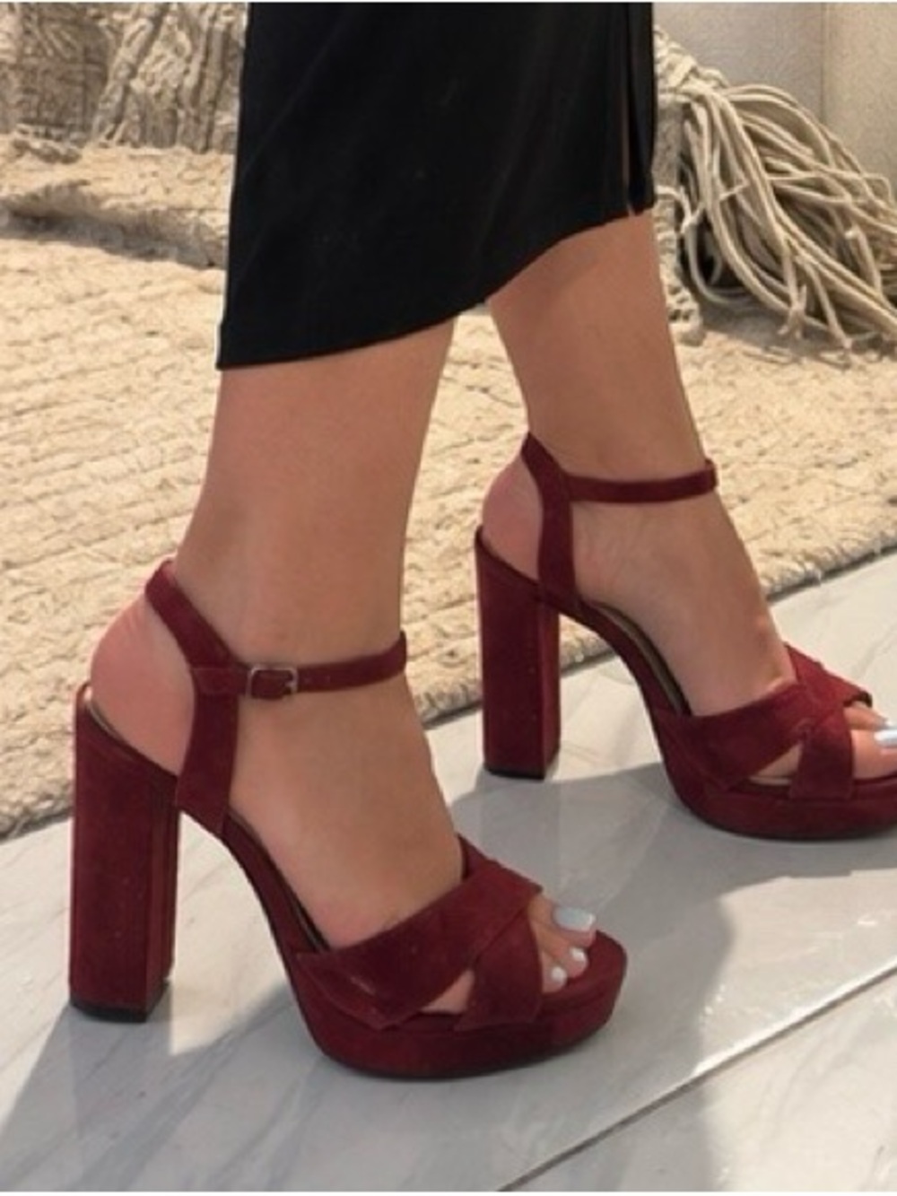 Red Patent Pointed Toe Heels – Women’s 7 – Pre-Owned